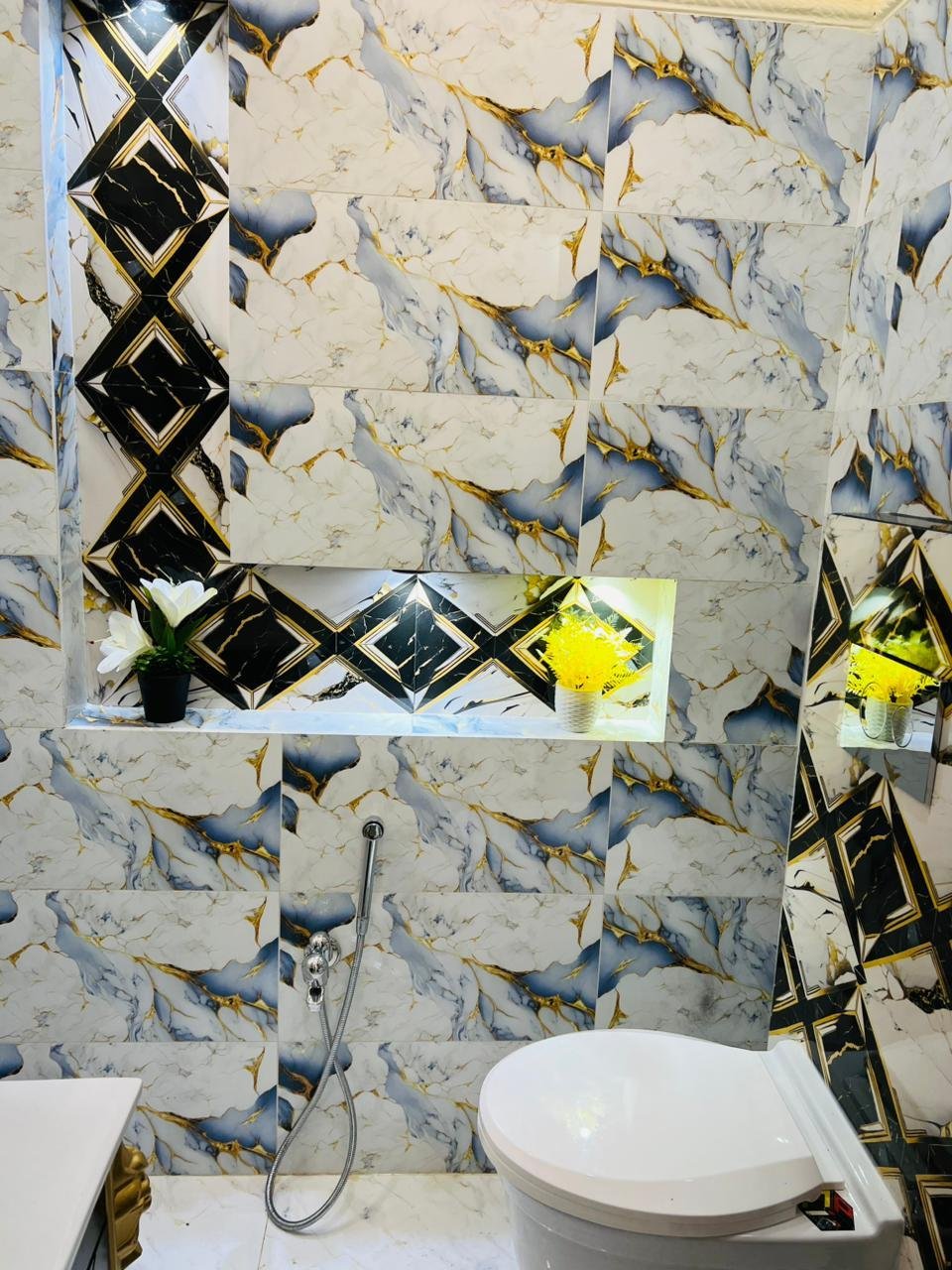 House for sale in new metro city