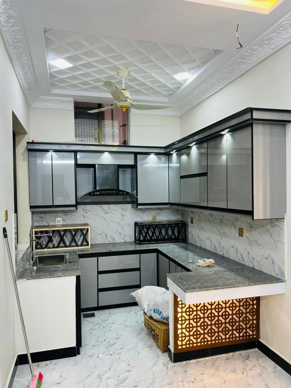 House for sale in new metro city